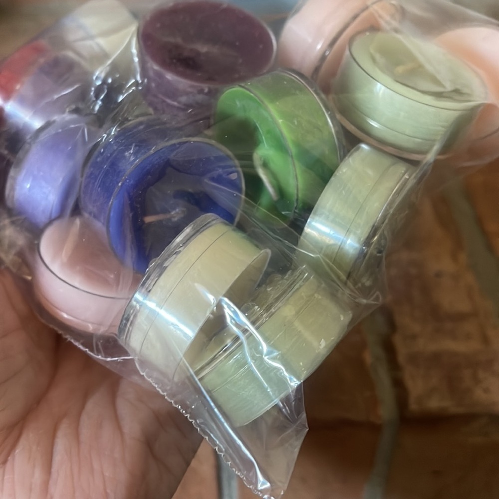 NEW PartyLite Tealights - 2 Dozen Various - Picture 2 of 2
